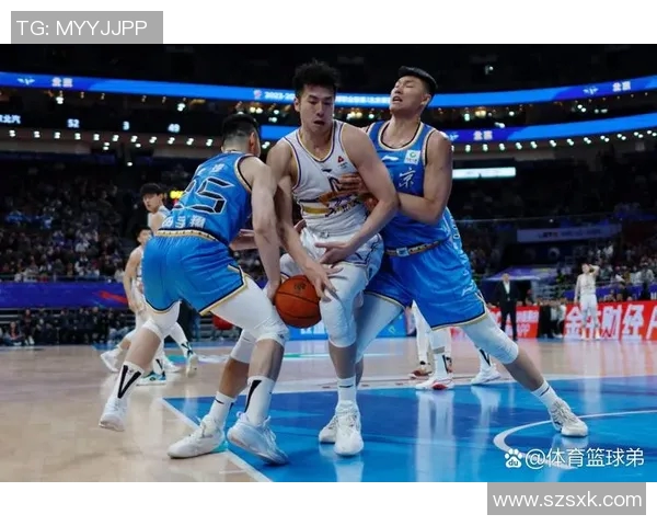 邹雨宸的篮球之路:从青涩少年到职业球员的成长历程与心路历程 邹雨宸的篮球之路:从青涩少年到职业球员的成长历程与心路历程