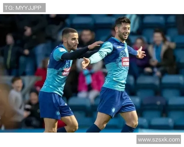 伊普斯维奇对阵吉灵汉姆赛事分析及双方近期表现评估