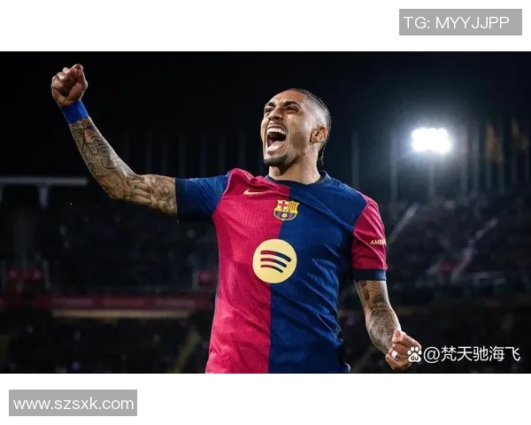 莱万领衔新一季足坛风云展现个人魅力与球队战术的完美结合