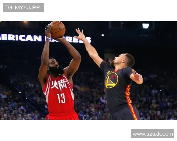 勇士与火箭季后赛第五场激战回顾关键时刻的精彩瞬间与战术分析